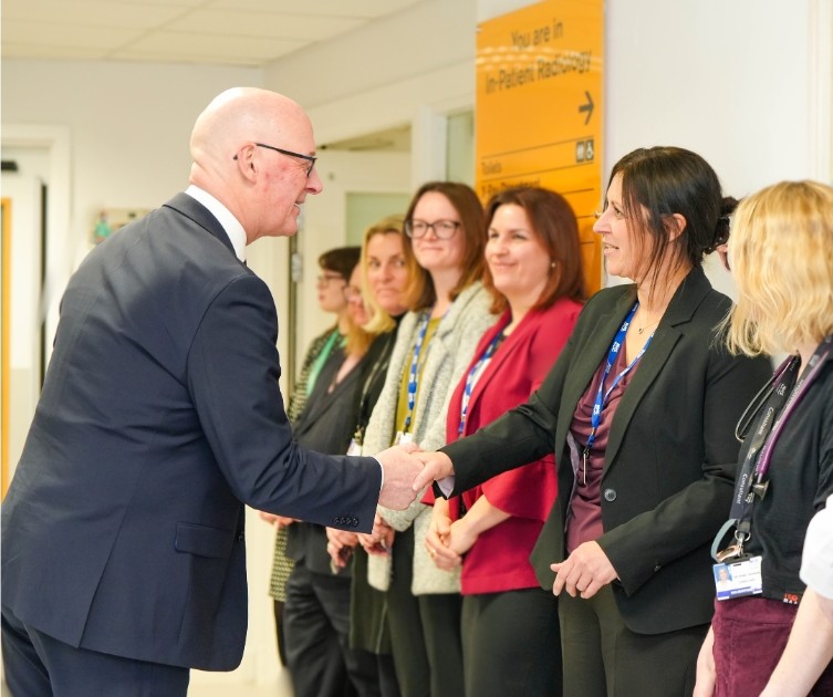 First Minister meeting innovation hub