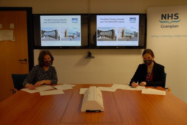 (left - right) Professor Amanda Croft, NHS Grampian Chief Executive and Professor Lynda Lynch, NHS Grampian Chair